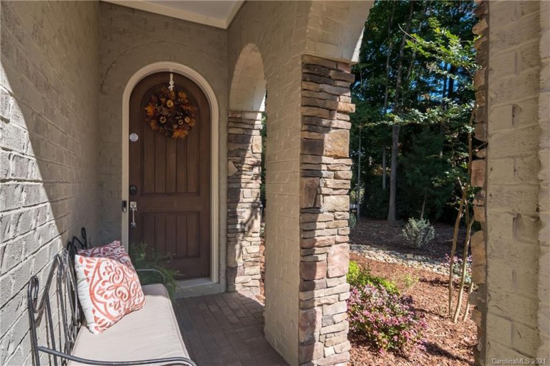 Property image 4 at 5041 Vernet Lane, Charlotte, NC 28210