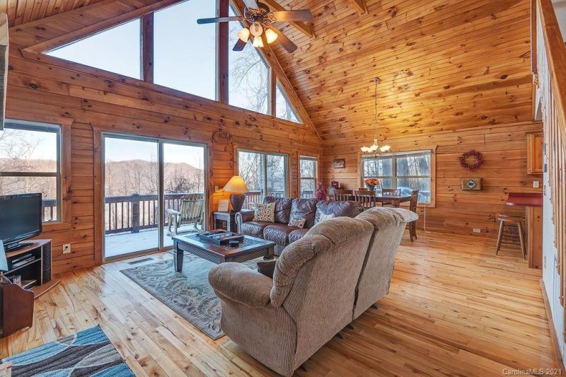 Property image 3 at 9 Pitchfork Cove, Waynesville, NC 28785