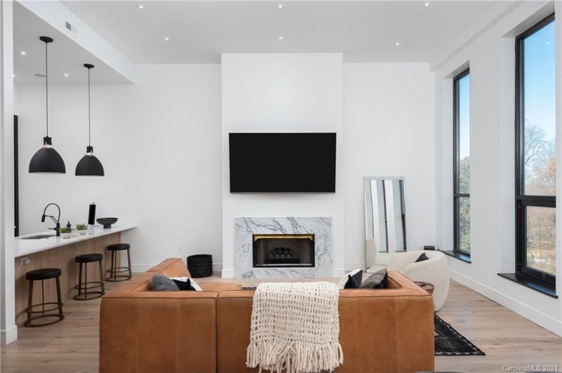 Property image 5 at 127 N Tryon Street, Charlotte, NC 28202