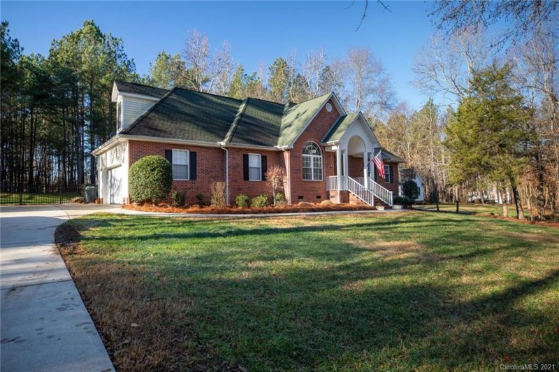 Property image 2 at 1607 Hunters Place Road, York, SC 29745