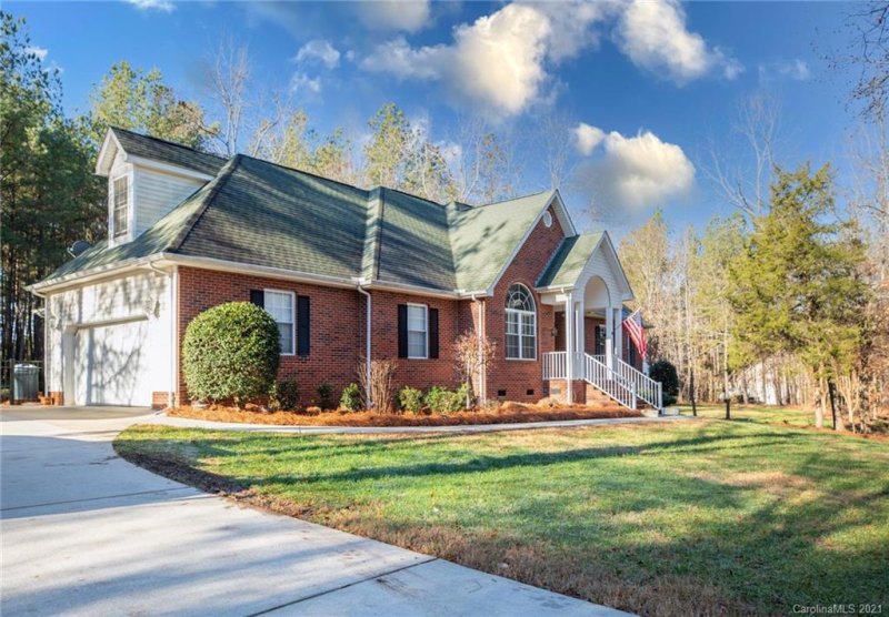 Property image 3 at 1607 Hunters Place Road, York, SC 29745