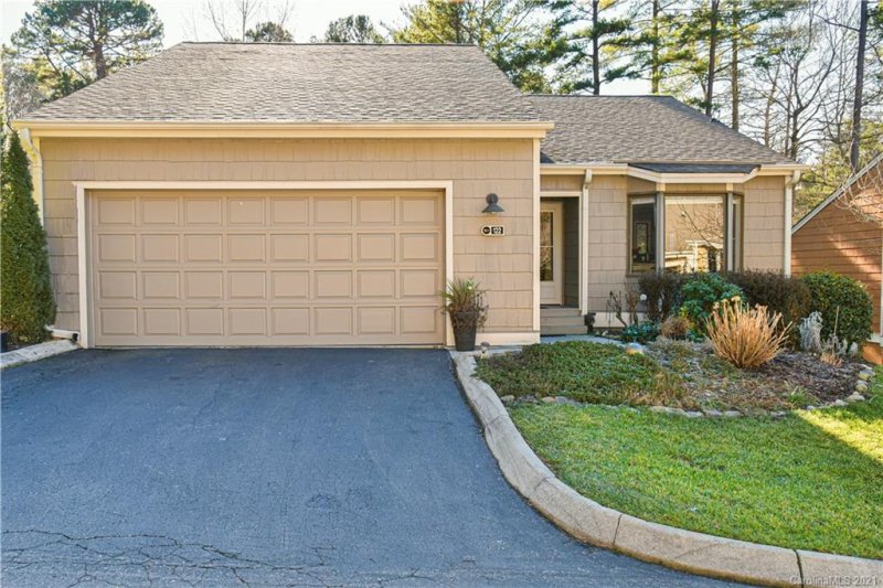 Property image 2 at 122 Beaver Ridge Road, Asheville, NC 28804