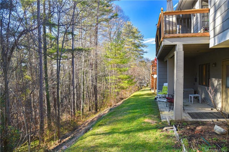 Property image 3 at 122 Beaver Ridge Road, Asheville, NC 28804