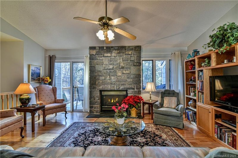 Property image 5 at 122 Beaver Ridge Road, Asheville, NC 28804