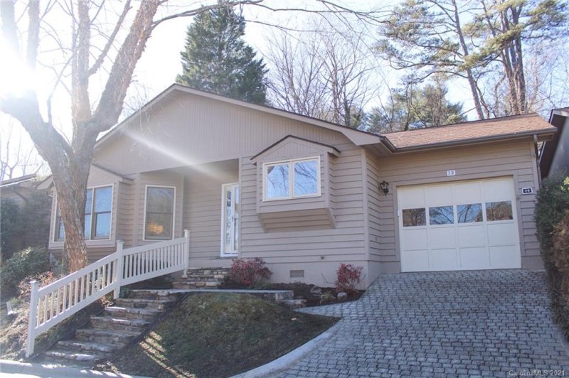 Property image 2 at 5 Hedge Rose Court, Asheville, NC 28805