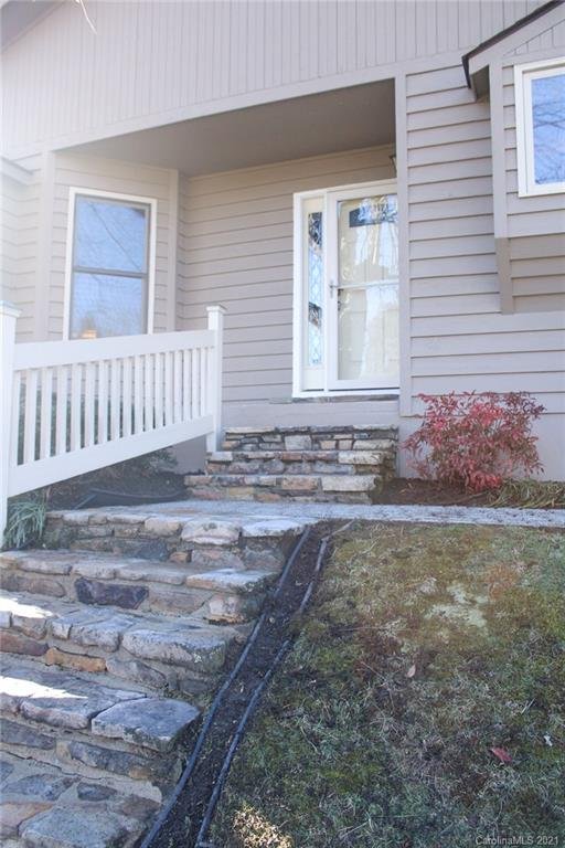 Property image 4 at 5 Hedge Rose Court, Asheville, NC 28805