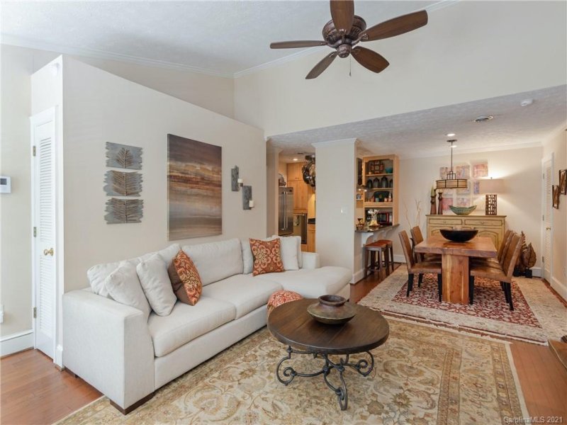 Property image 4 at 40 Ravencroft Lane, Asheville, NC 28803