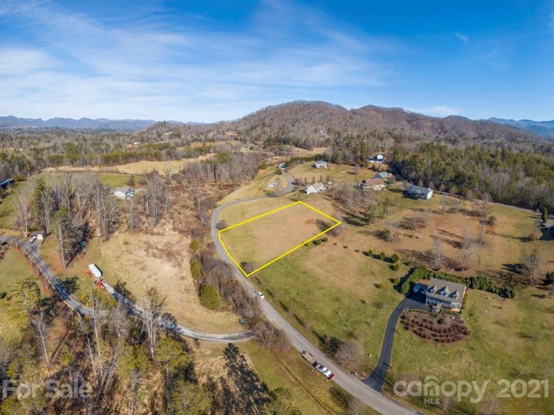 Property image 2 at 52 Ivy Meadows Drive, Weaverville, NC 28787