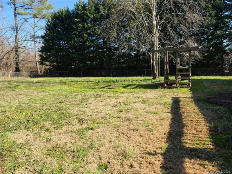 Property image 3 at 382 Deerchase Circle, Statesville, NC 28625