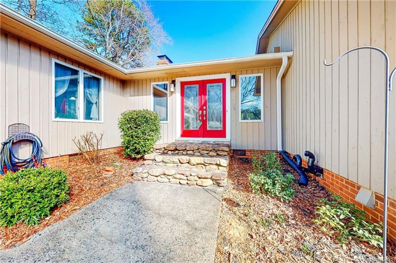 Property image 2 at 1012 Colony Court, Gastonia, NC 28056