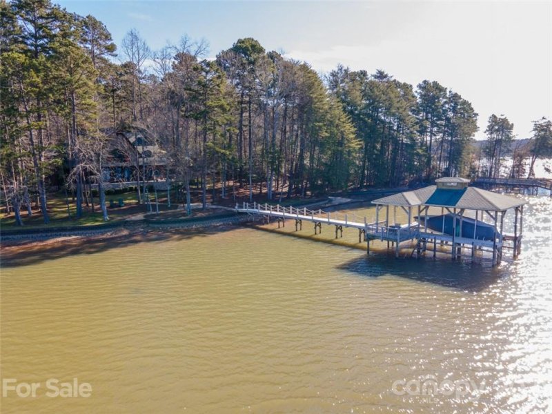 Property image 3 at 210 Deer Run Drive, Troutman, NC 28166