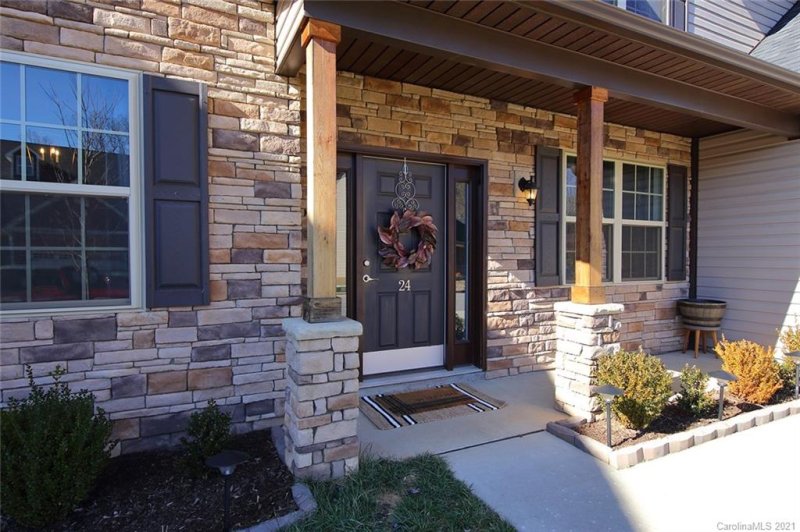 Property image 2 at 24 Henbit Way, Arden, NC 28704