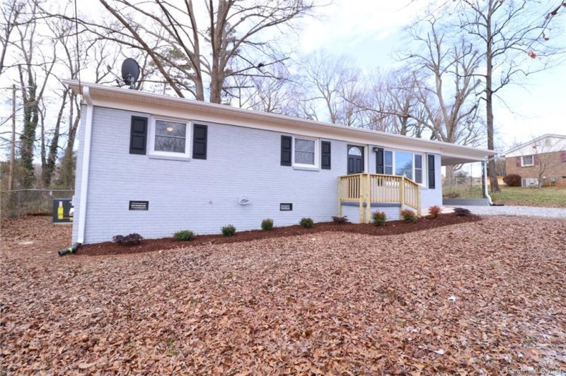 Property image 3 at 1817 Old English Drive, Gastonia, NC 28054