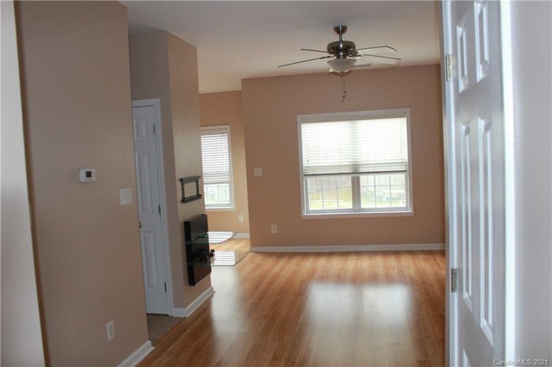 Property image 2 at 2041 Lennox Square Road, Charlotte, NC 28210