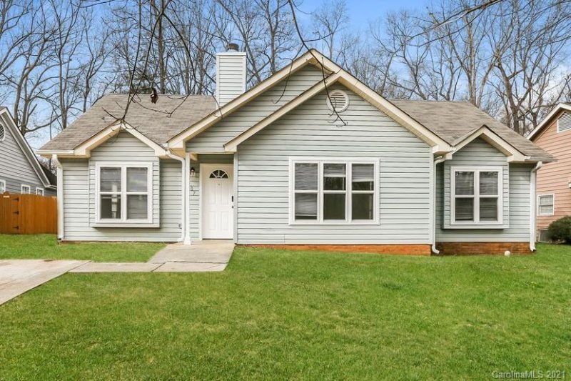 Property image 2 at 6107 Martin Lake Road, Charlotte, NC 28227