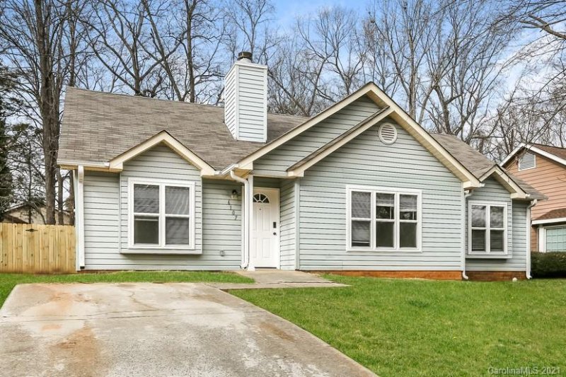 Property image 3 at 6107 Martin Lake Road, Charlotte, NC 28227