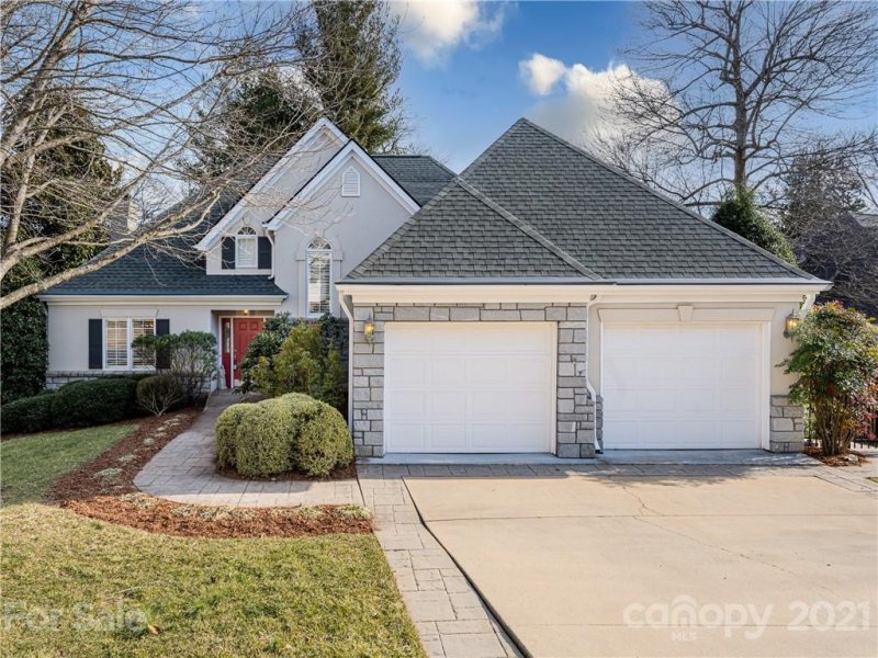 Property image 2 at 18 Tiverton Lane, Asheville, NC 28803