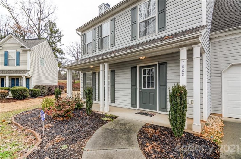 Property image 3 of 7008 Long Run Lane in Chastain Walk, Charlotte, NC 28216