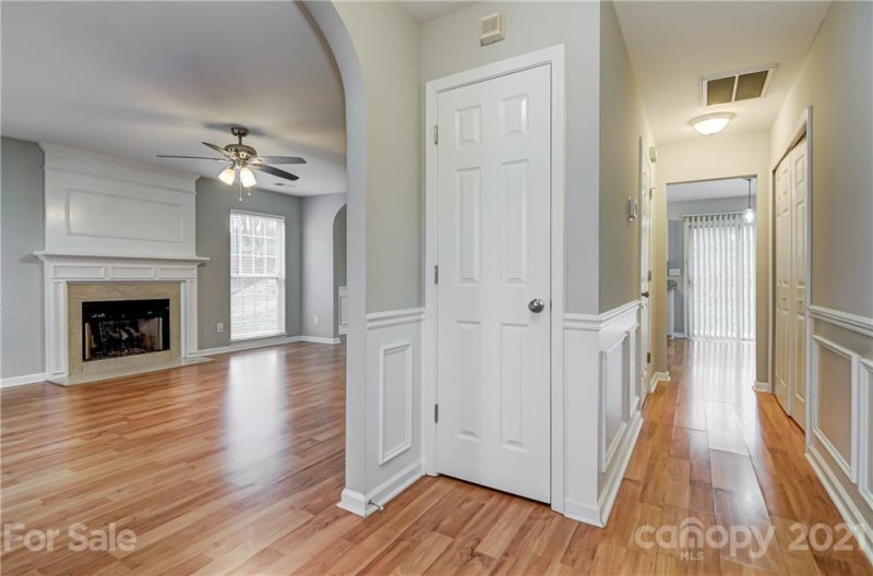 Property image 4 of 7008 Long Run Lane in Chastain Walk, Charlotte, NC 28216