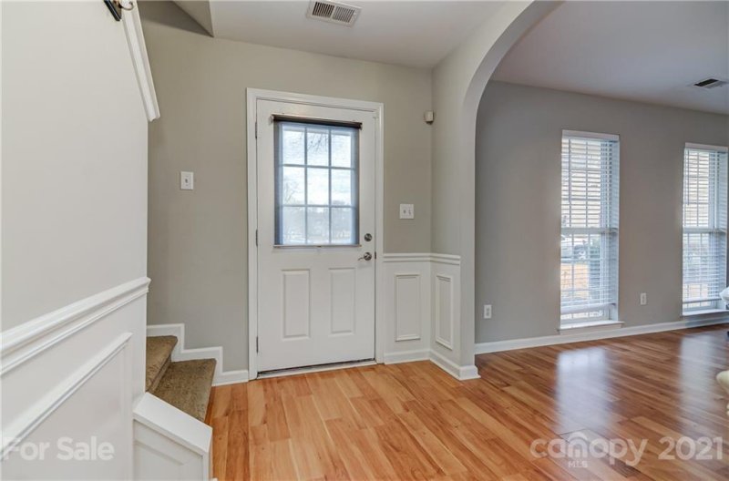 Property image 5 of 7008 Long Run Lane in Chastain Walk, Charlotte, NC 28216