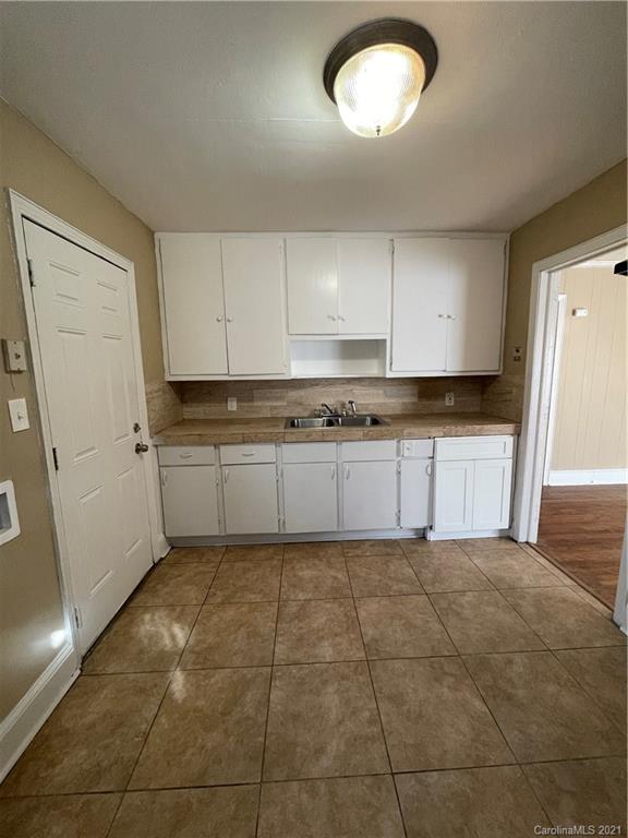 Property image 3 at 820 West Boulevard, Charlotte, NC 28203