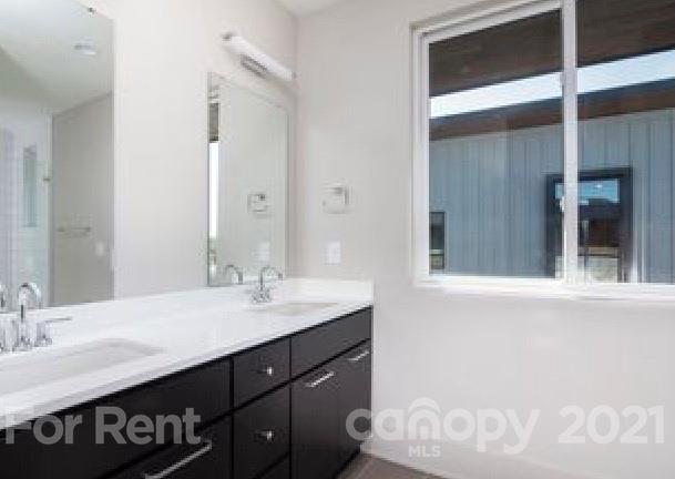 Property image 5 at 250 Domain Way, Charlotte, NC 28203