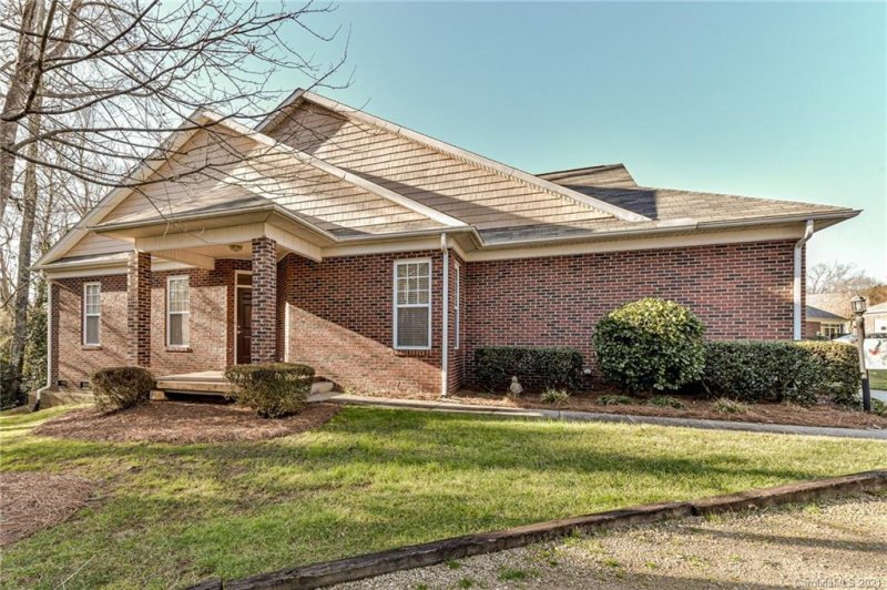 Property image 2 at 3852 Misty Glen Court, Matthews, NC 28105