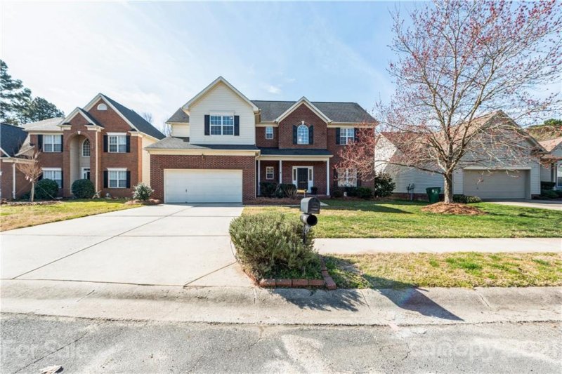 11415 Mcginns Trace Court