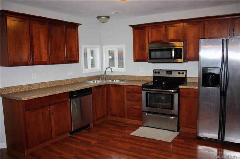 Property image 2 at 3432 Catskill Drive, Matthews, NC 28105