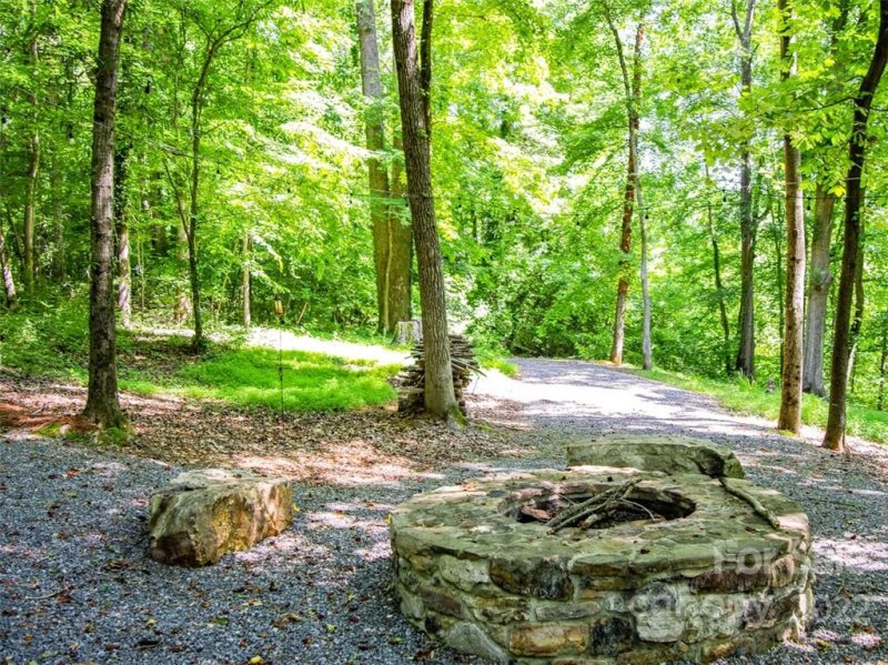 Property image 4 at 8004 Summit Ridge Road, Catawba, NC 28609