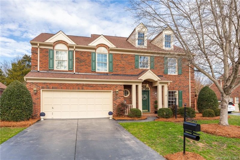 Property image 2 at 10517 Pullengreen Drive, Charlotte, NC 28277