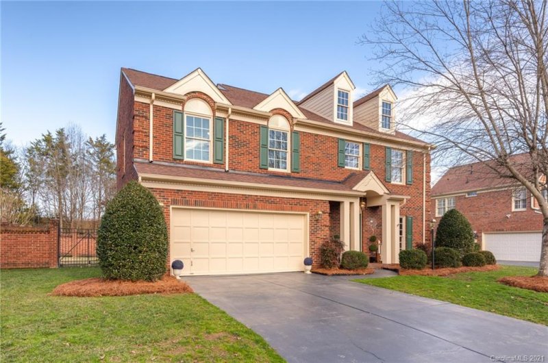 Property image 4 at 10517 Pullengreen Drive, Charlotte, NC 28277