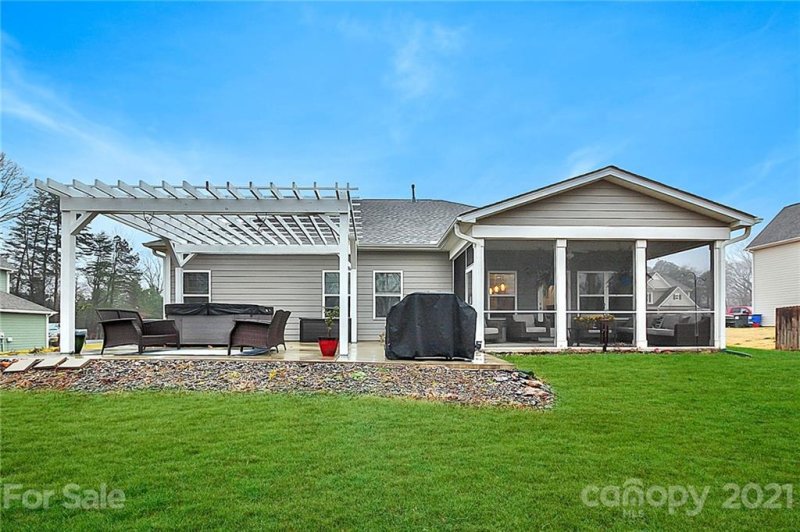 Property image 2 at 155 Autumn Mist Road, Statesville, NC 28677