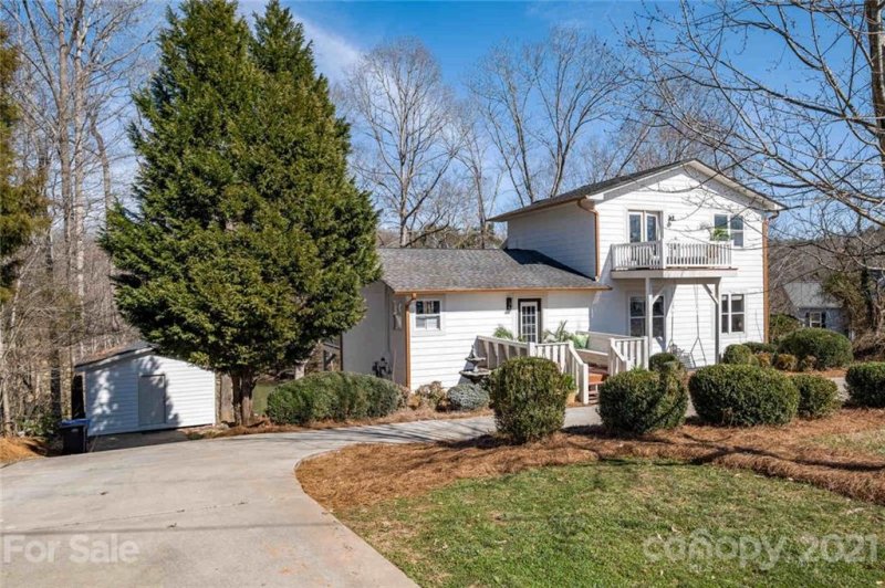 Property image 4 at 555 Laurel Cove Road, Statesville, NC 28677