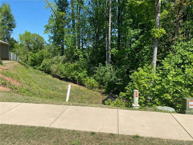 1516 Spring Blossom Trail