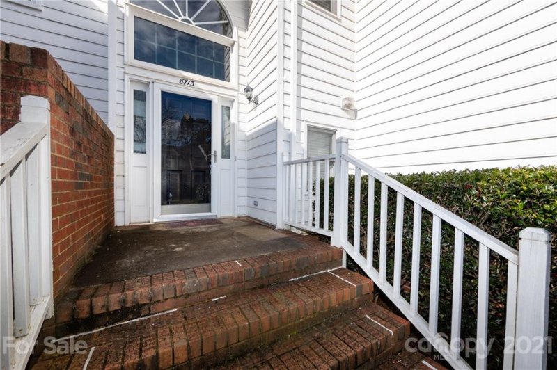 Property image 2 at 8713 Fox Chase Lane, Charlotte, NC 28269