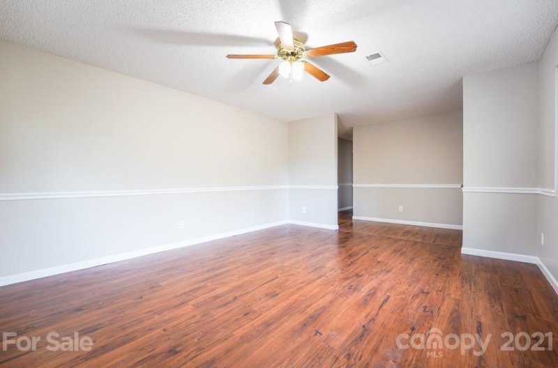 Property image 3 at 638 Morningside Road, Charlotte, NC 28214