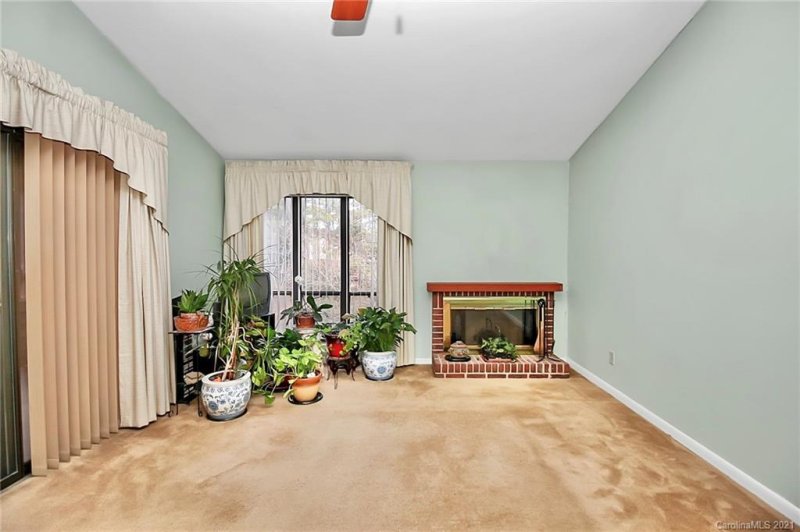 Property image 3 at 8055 Cedar Glen Drive, Charlotte, NC 28212