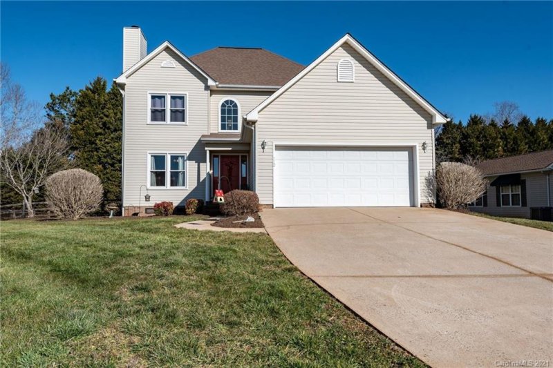 712 Painted Feather Lane