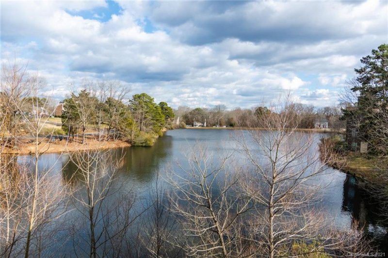 Property image 2 at 8087 Cedar Glen Drive, Charlotte, NC 28212