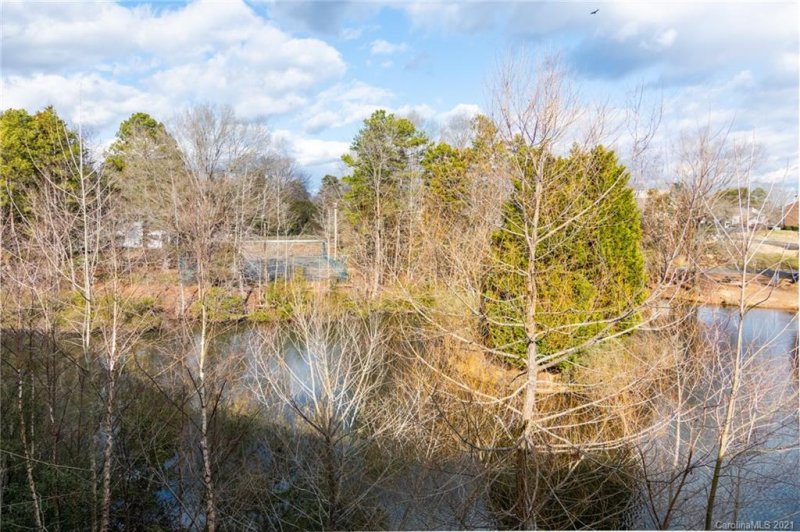 Property image 3 at 8087 Cedar Glen Drive, Charlotte, NC 28212