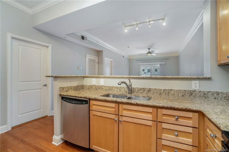 Property image 3 at 721 Governor Morrison Street, Charlotte, NC 28211