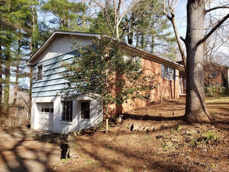 Property image 2 at 13 Beechwood Road, Asheville, NC 28805