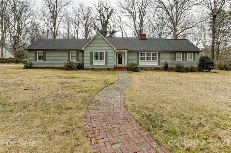 Property image 2 at 95 Woodland Drive, York, SC 29745