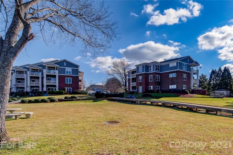 Property image 2 at 7814 Village Harbor Drive, Cornelius, NC 28031