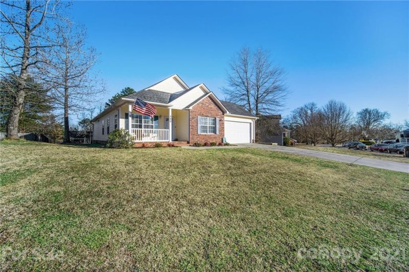 Property image 2 at 320 Buford Drive, Landis, NC 28088