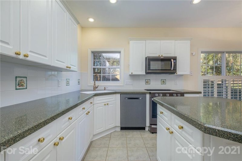 Property image 2 at 9405 Bonnie Briar Circle, Charlotte, NC 28277