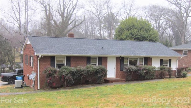 Property image 2 at 102 Lakeview Drive, Belmont, NC 28012