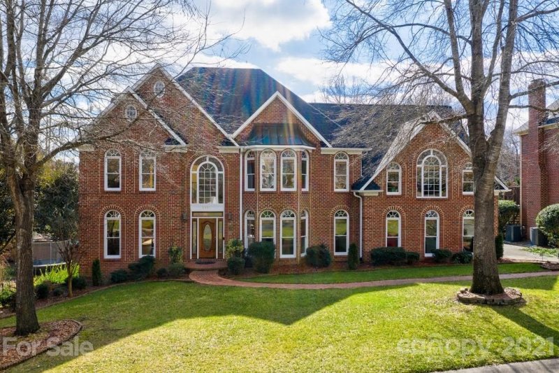 Property image 2 at 2121 Glade Hill Road, Charlotte, NC 28270