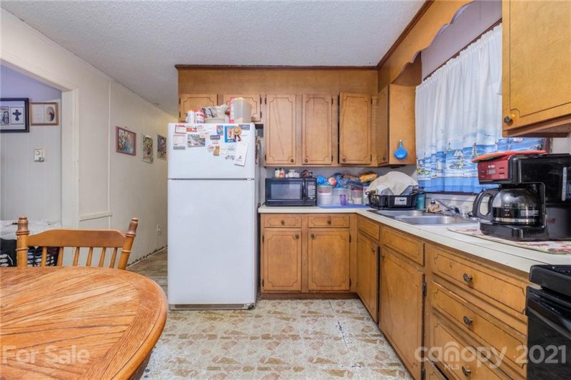 Property image 4 at 802 Athenia Place, Bessemer City, NC 28016